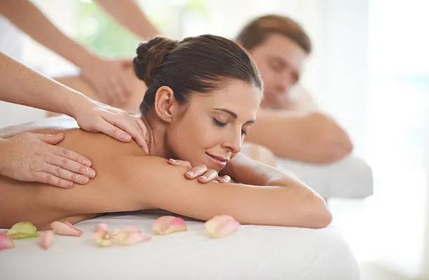 What Is a Couples Massage in Soldotna, AK